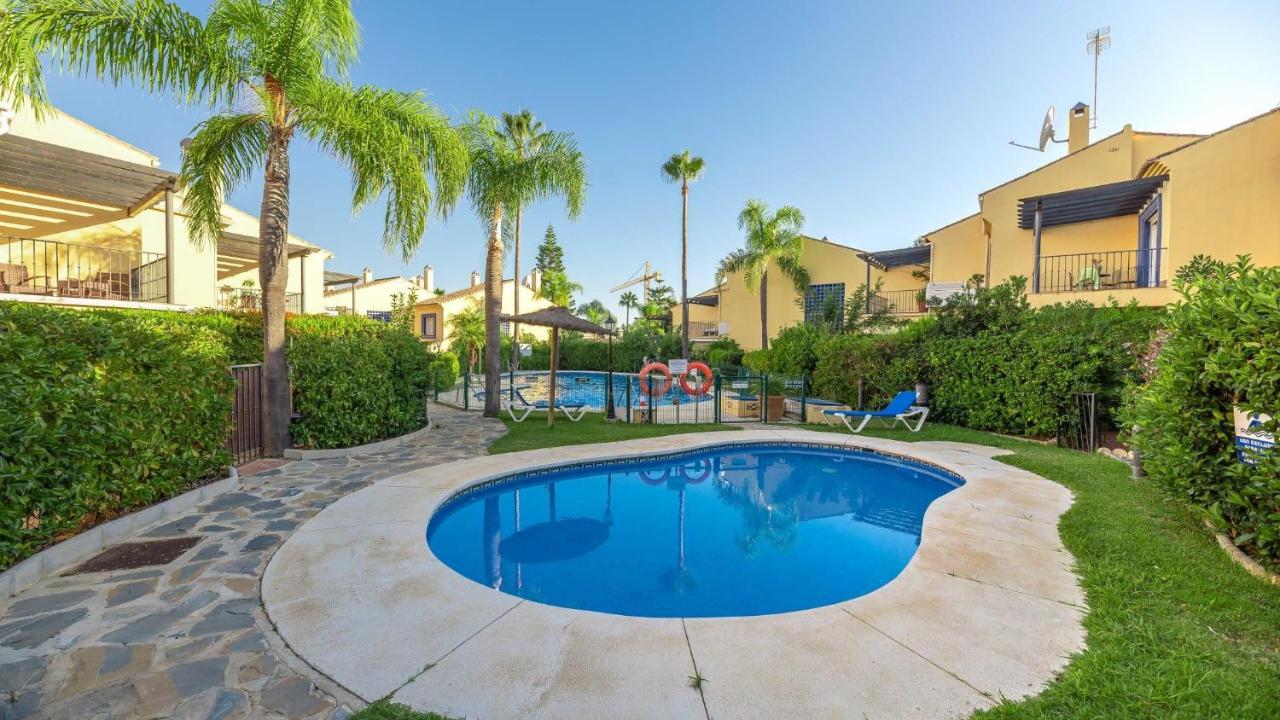 Dream Villa Front Beach Puerto Banus Marbella Exterior photo