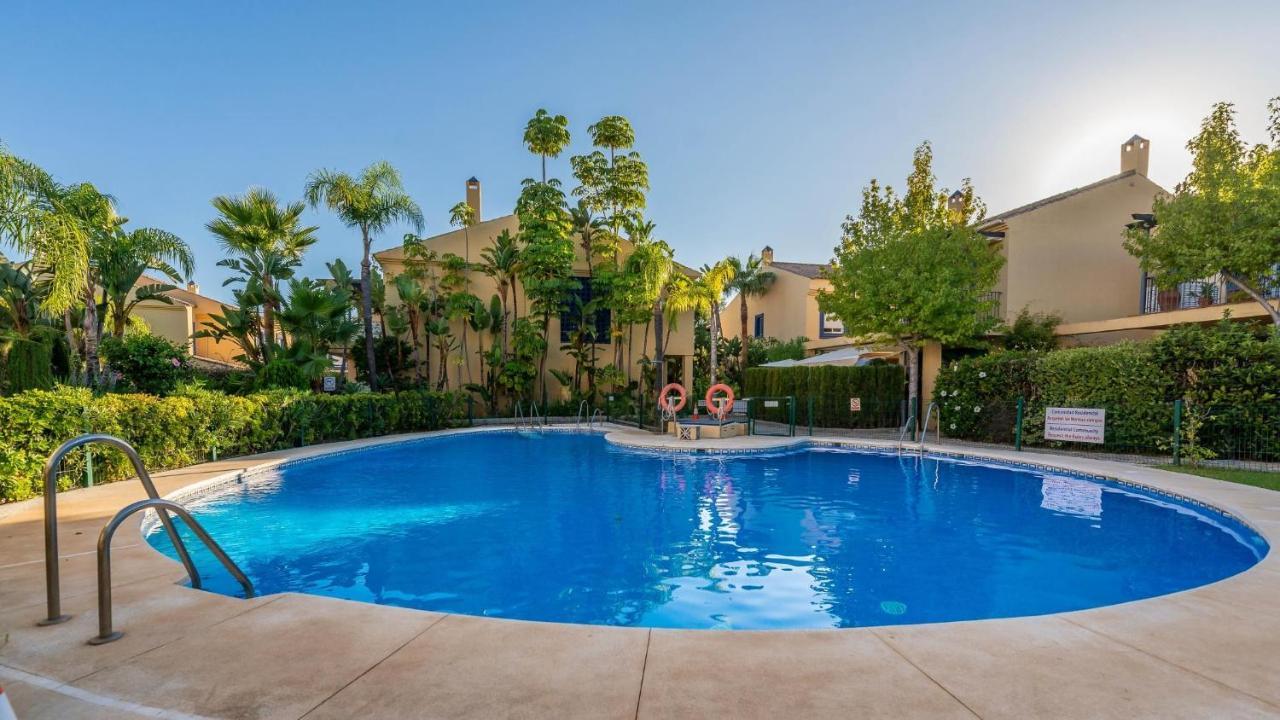 Dream Villa Front Beach Puerto Banus Marbella Exterior photo